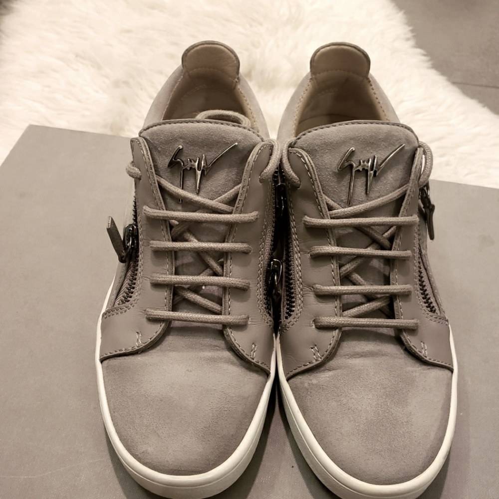 Giuseppe Zanotti gray Suede low top Sneakers